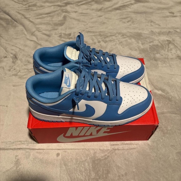 Nike Men's UNC Dunks